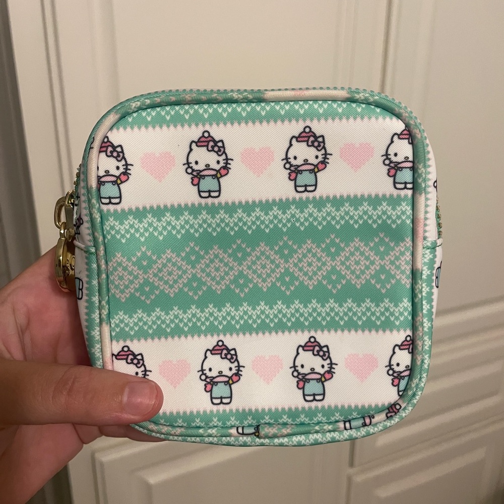 Stoney clover x hello kitty collab mini pouch, gently used ❤️